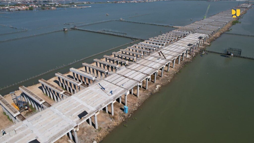Tol Semarang - Demak, Seksi Kaligawe – Sayung, Tanggul Laut.