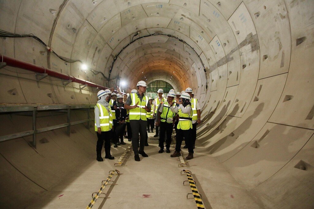 menko agus harimurti, mrt jakarta fase 2a, transportasi massal di jakarta,