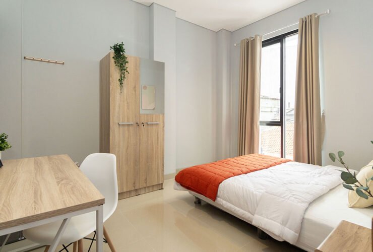 upgrade hunian pakai THR dengan kamar coliving fully furnished