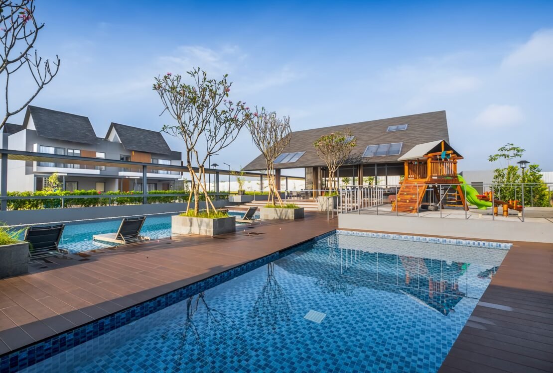 Rumah dengan flexible layout didukung fasilitas clubhouse, kolam renang, dan area bermain anak di kawasan Summarecon Bandung.