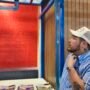 Ivan Gunawan mengamati instalasi pipa rucika