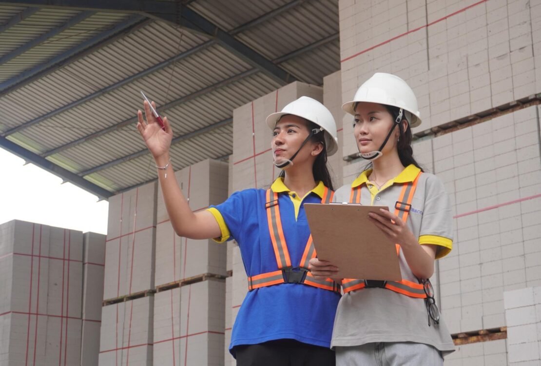 forklift listrik BLES untuk mendukung efisiensi operasional pabrik bata ringan